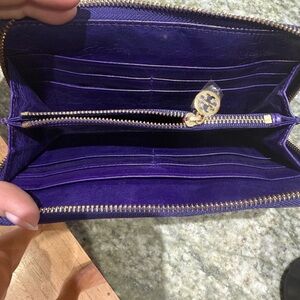 Tory Burch Purple wallet & Card Holder with Sleek Design - NWT
